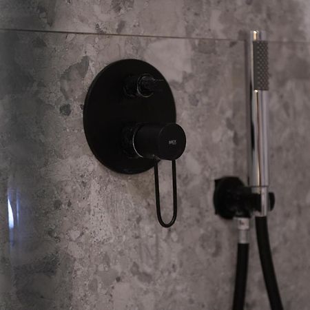 אכיליון Seven Keys Luxury Suites מראה חיצוני תמונה
