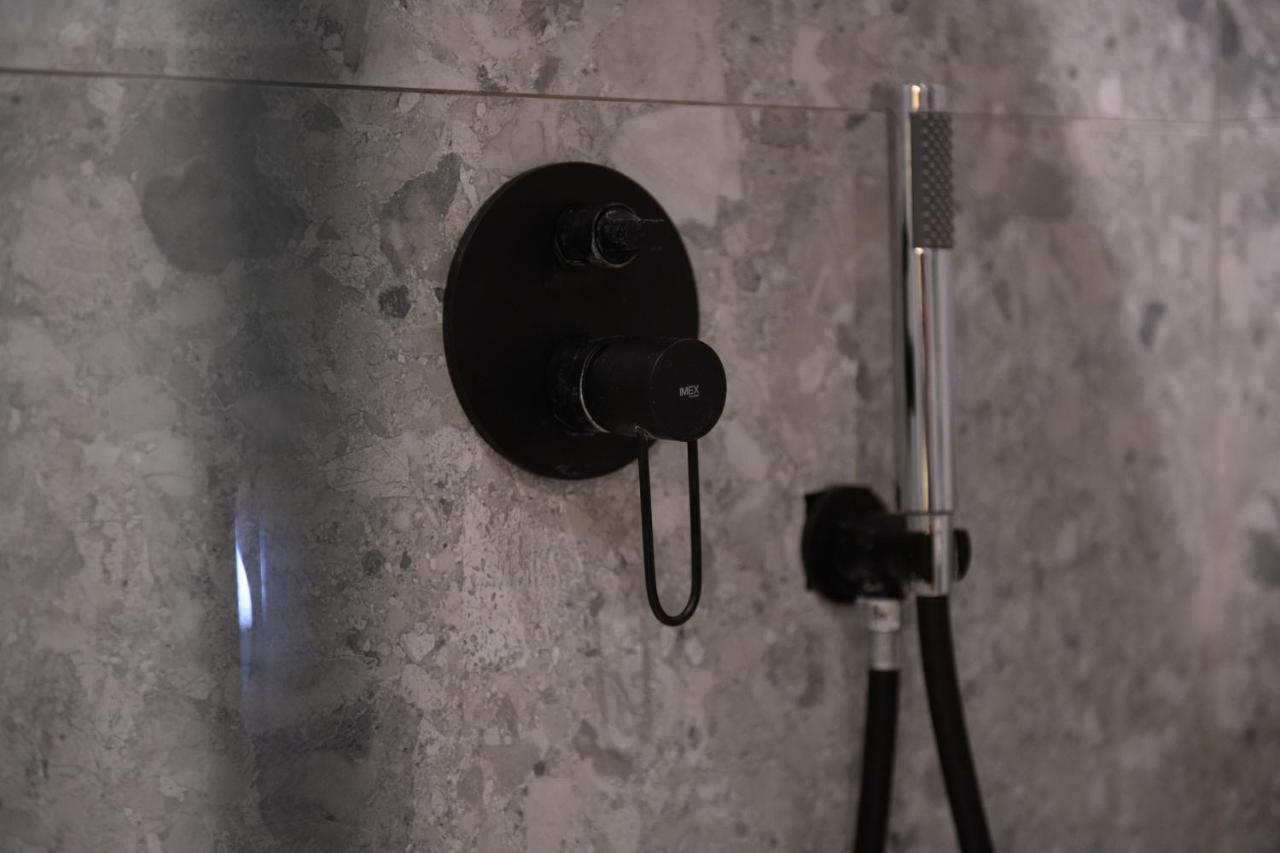 אכיליון Seven Keys Luxury Suites מראה חיצוני תמונה