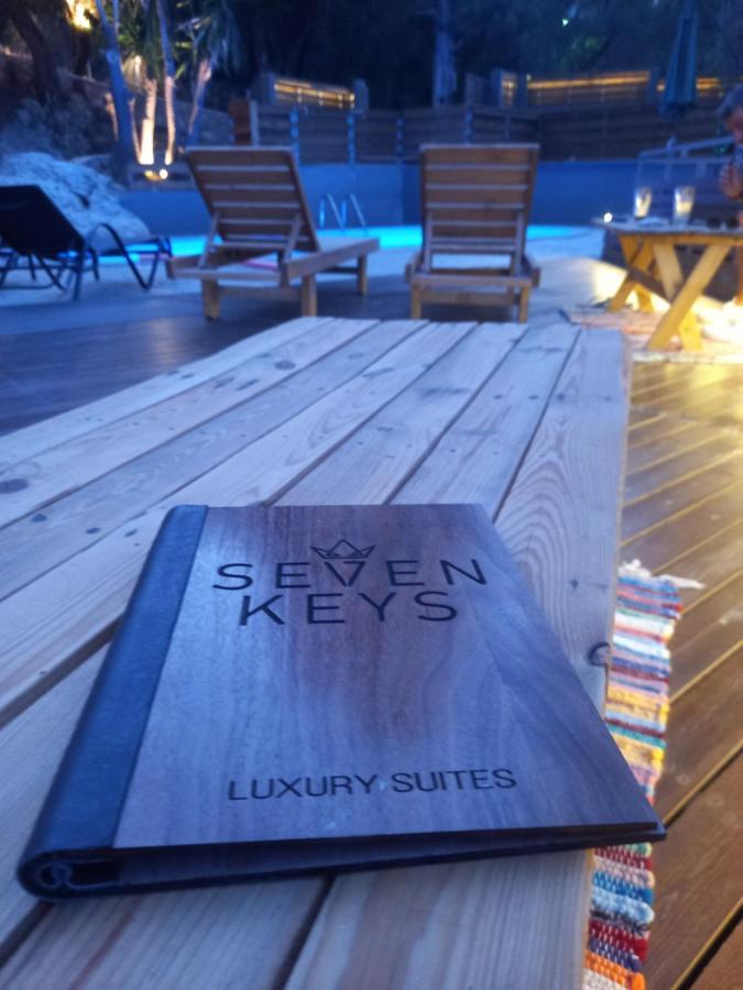 אכיליון Seven Keys Luxury Suites מראה חיצוני תמונה