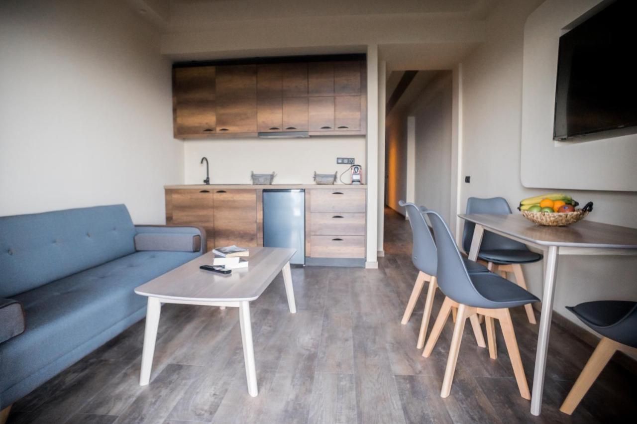 אכיליון Seven Keys Luxury Suites מראה חיצוני תמונה